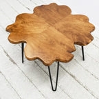 Table basse en bois massif (Live Edge) avec pieds épingle
