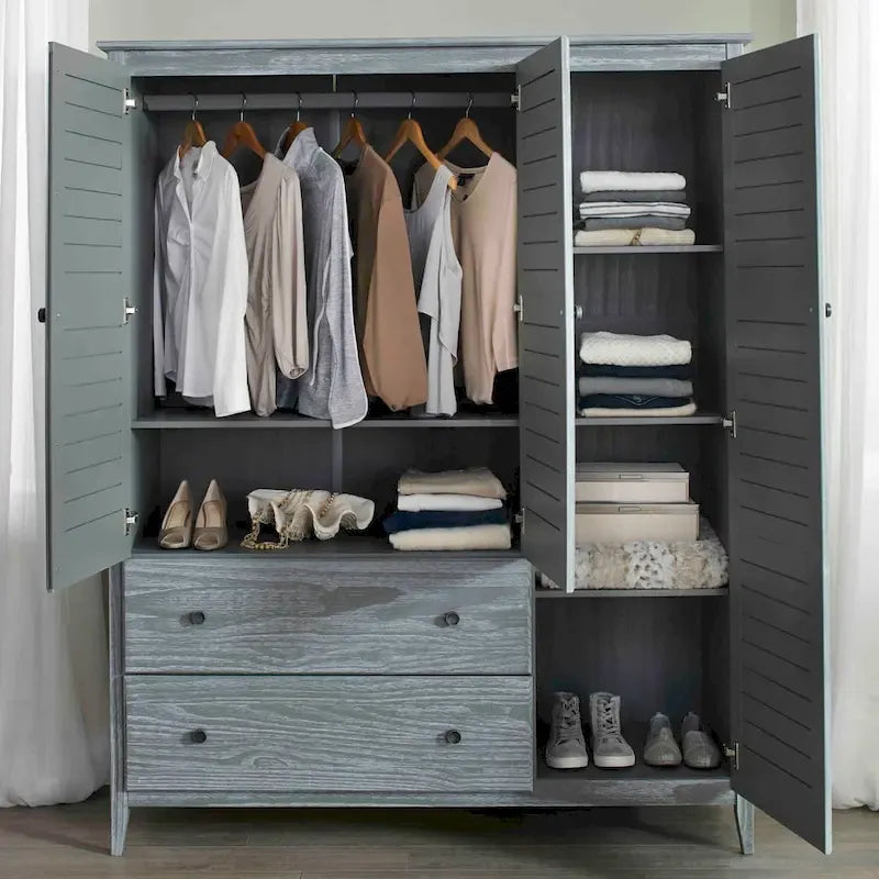 Armoire 3 portes en bois massif