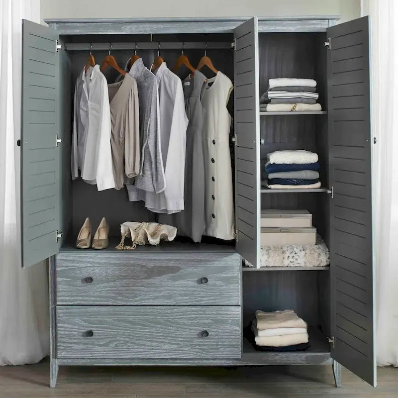 Armoire 3 portes en bois massif